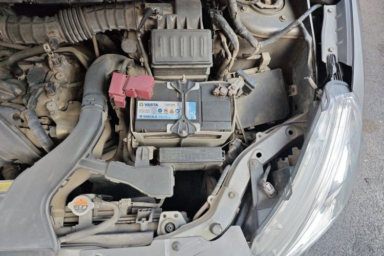 Used Nissan Livina 2015 1.6XE Manual Comfort Edition Engine Bay Left