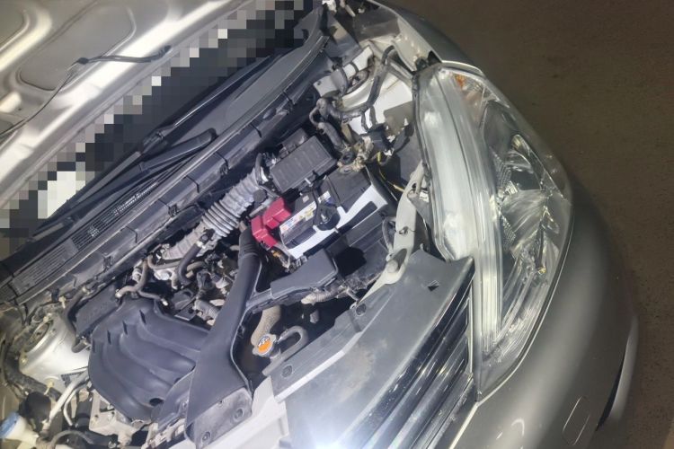 Used Nissan Livina 2015 1.6XE Manual Comfort Edition Engine Bay Left