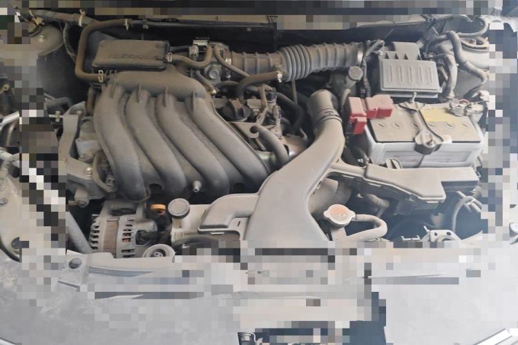 Used Nissan Livina 2015 1.6XE Manual Comfort Edition Engine Bay