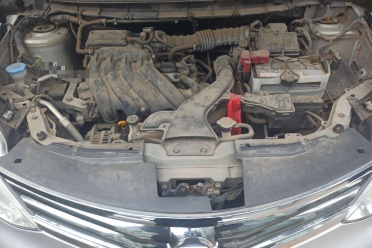 Used Nissan Livina 2015 1.6XE Manual Comfort Edition Engine Bay