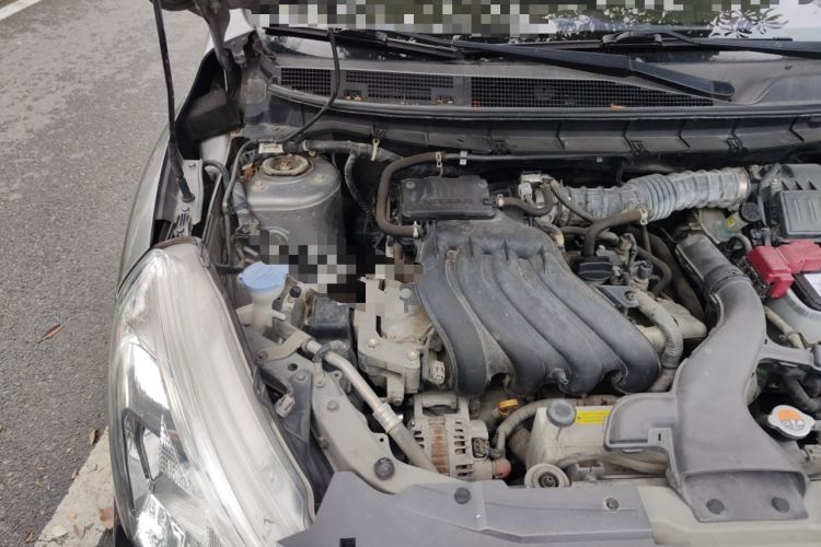 Used Nissan Livina 2015 1.6XE CVT Comfort Edition Engine Bay Right