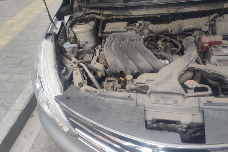 Used Nissan Livina 2015 1.6XE Manual Comfort Edition Engine Bay Right