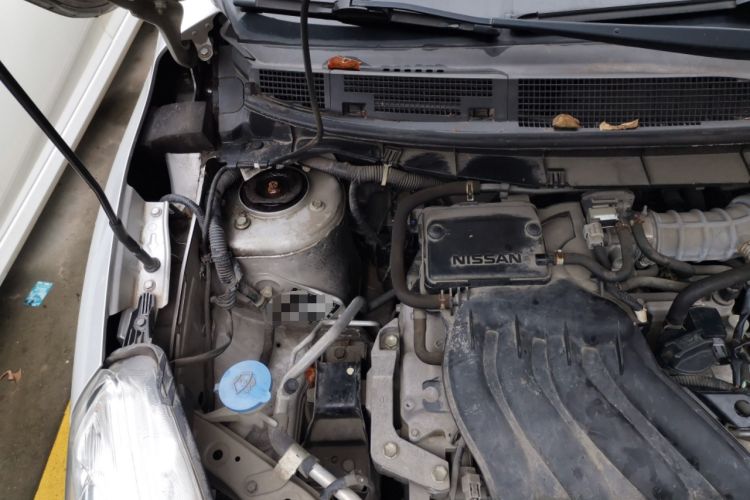 Used Nissan Livina 2015 1.6XE CVT Comfort Edition Engine Bay Right