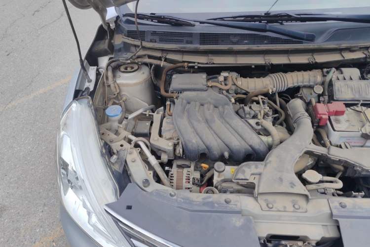 Used Nissan Livina 2015 1.6XE CVT Comfort Edition Engine Bay Right