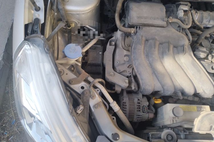 Used Nissan Livina 2015 1.6XE Manual Comfort Edition Engine Bay Right