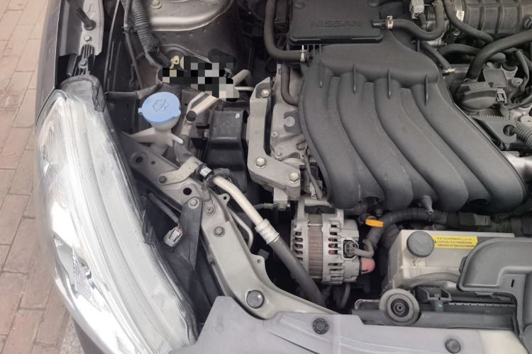 Used Nissan Livina 2015 1.6XE Manual Comfort Edition Engine Bay Right