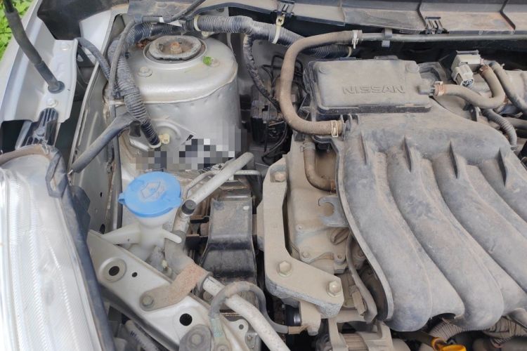 Used Nissan Livina 2015 1.6XE Manual Comfort Edition Engine Bay Right