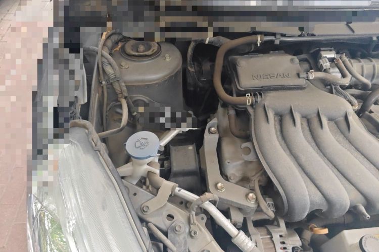 Used Nissan Livina 2015 1.6XE Manual Comfort Edition Engine Bay Right