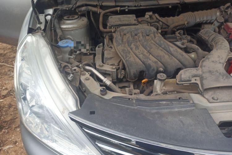 Used Nissan Livina 2015 1.6XE Manual Comfort Edition Engine Bay Right
