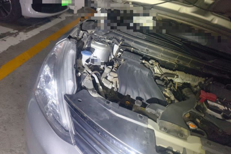 Used Nissan Livina 2015 1.6XE Manual Comfort Edition Engine Bay Right