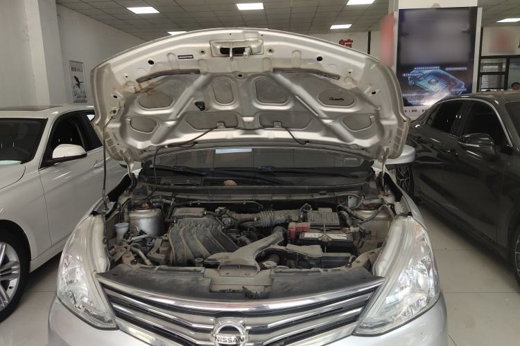 Used Nissan Livina 2015 1.6XE Manual Comfort Edition Engine Bay