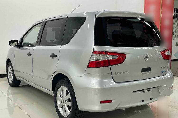 Used Nissan Livina 2015 1.6XE CVT Comfort Edition Exterior 4