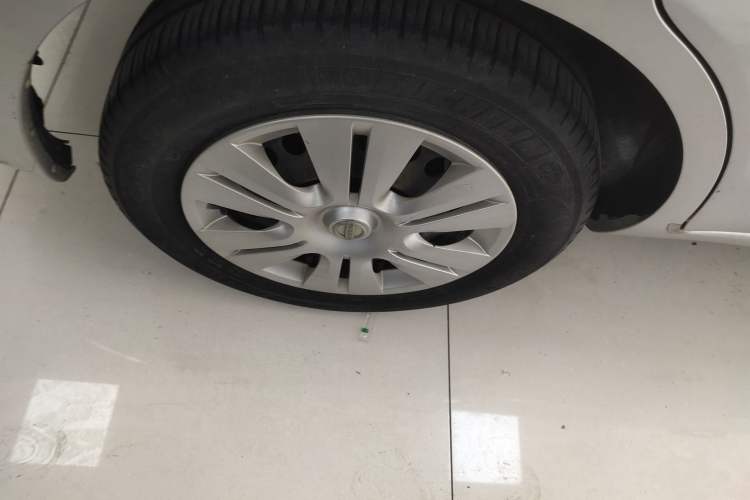 Used Nissan Livina 2015 1.6XE Manual Comfort Edition Exterior 5