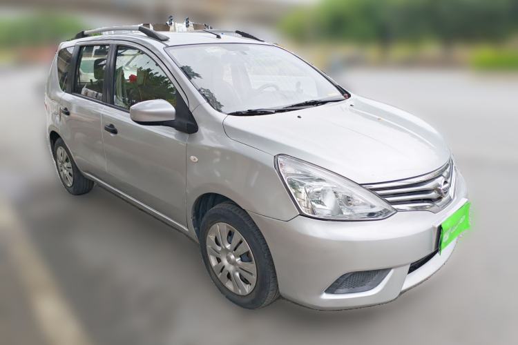 Used Nissan Livina 2015 1.6XE CVT Comfort Edition Front Right 45 Deg