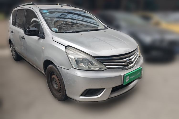 Used Nissan Livina 2015 1.6XE CVT Comfort Edition Front Right 45 Deg
