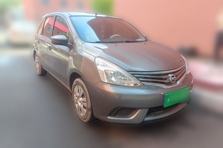 Used Nissan Livina 2015 1.6XE CVT Comfort Edition Front Right 45 Deg