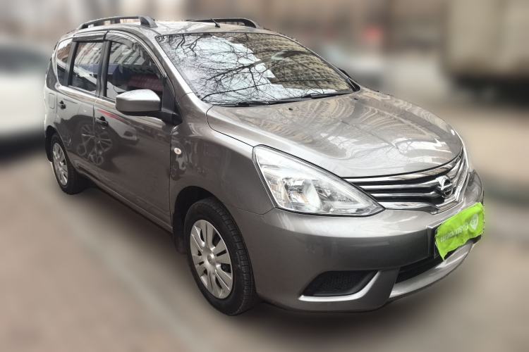 Used Nissan Livina 2015 1.6XE Manual Comfort Edition Front Right 45 Deg