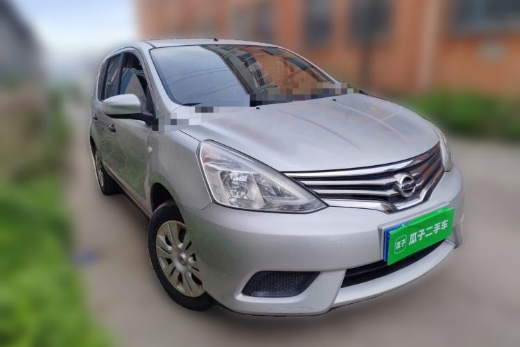 Used Nissan Livina 2015 1.6XE Manual Comfort Edition Front Right 45 Deg