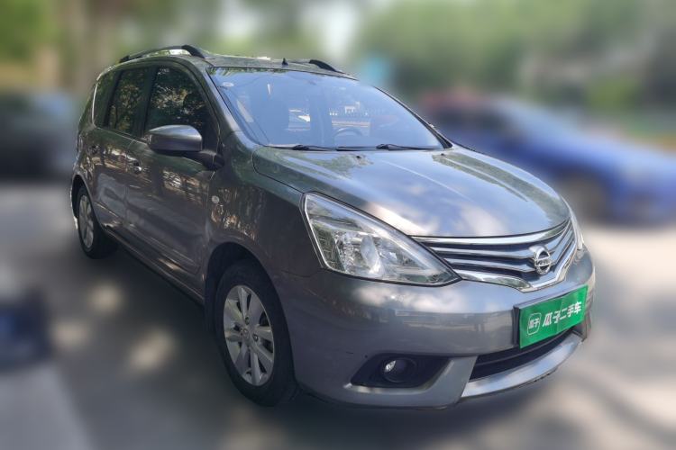 Used Nissan Livina 2015 1.6XL CVT Luxury Leather Edition Front Right 45 Deg