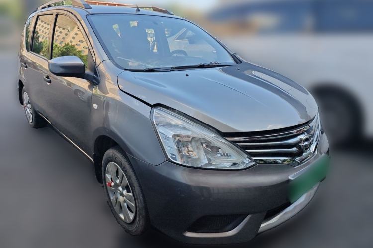 Used Nissan Livina 2015 1.6XE Manual Comfort Edition Front Right 45 Deg