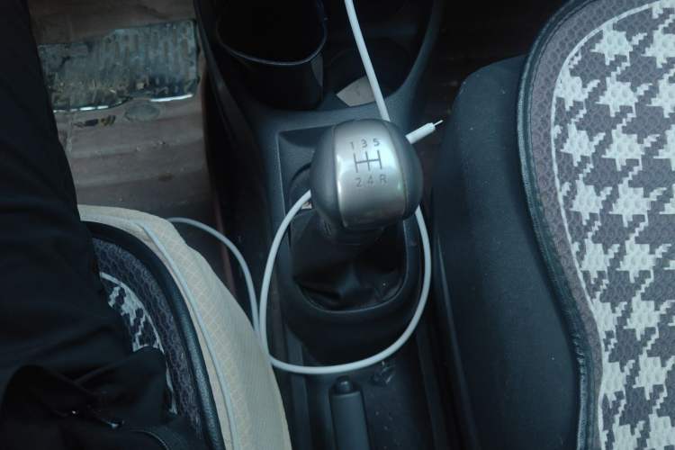 Used Nissan Livina 2015 1.6XE Manual Comfort Edition Gear Lever
