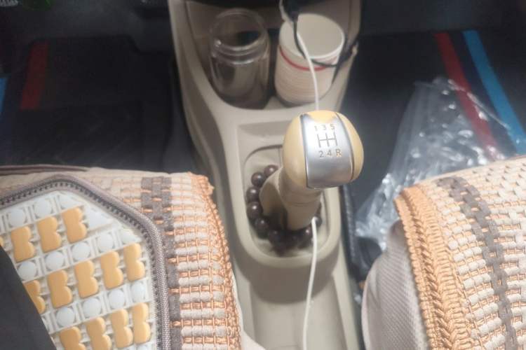 Used Nissan Livina 2015 1.6XE Manual Comfort Edition Gear Lever