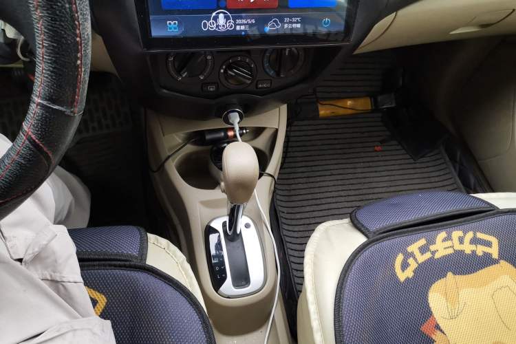 Used Nissan Livina 2015 1.6XE CVT Comfort Edition Gear Lever