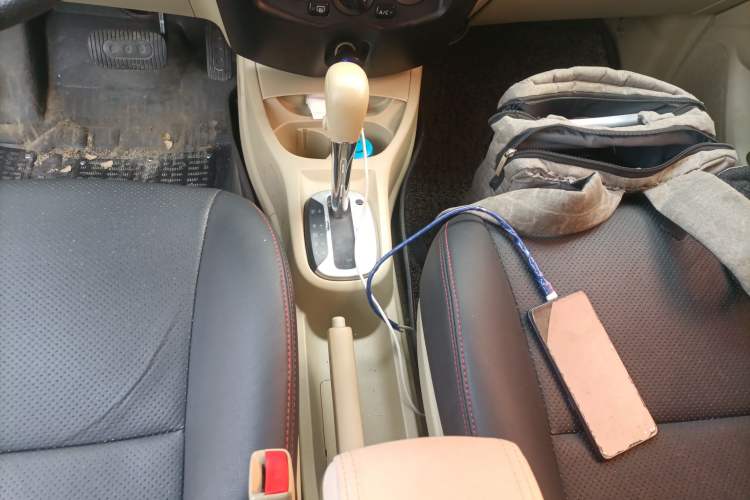 Used Nissan Livina 2015 1.6XE CVT Comfort Edition Gear Lever
