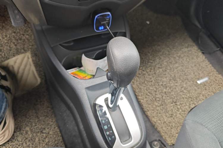Used Nissan Livina 2015 1.6XE CVT Comfort Edition Gear Lever