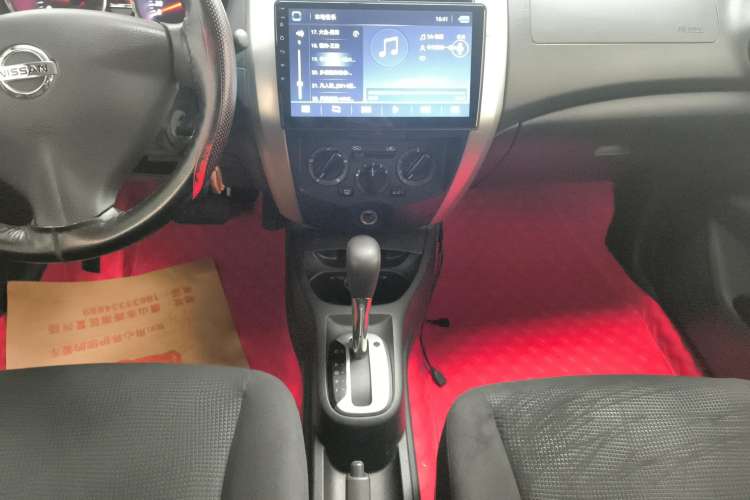 Used Nissan Livina 2015 1.6XE CVT Comfort Edition Gear Lever