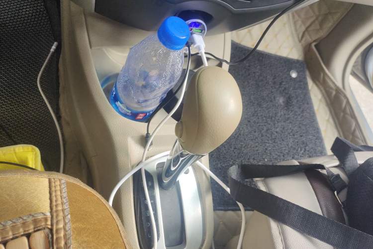 Used Nissan Livina 2015 1.6XE CVT Comfort Edition Gear Lever