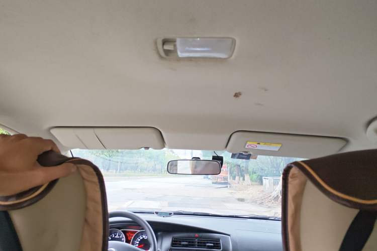 Used Nissan Livina 2015 1.6XE CVT Comfort Edition Headliner