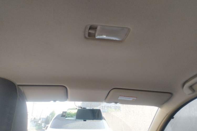 Used Nissan Livina 2015 1.6XE Manual Comfort Edition Headliner