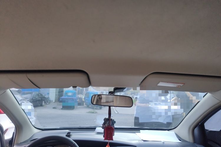 Used Nissan Livina 2015 1.6XE Manual Comfort Edition Headliner
