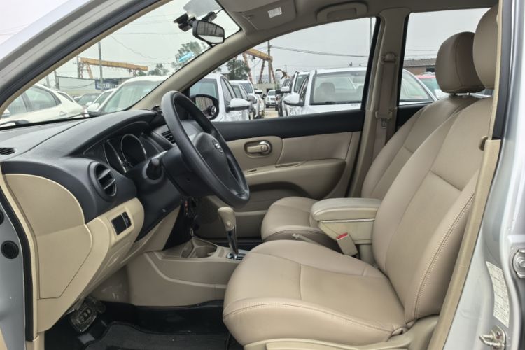 Used Nissan Livina 2015 1.6XE CVT Comfort Edition Interior 1