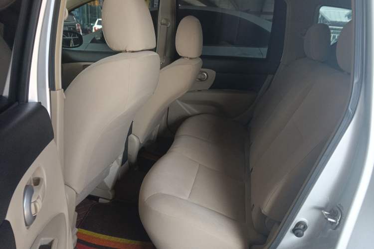 Used Nissan Livina 2015 1.6XE CVT Comfort Edition Interior 1