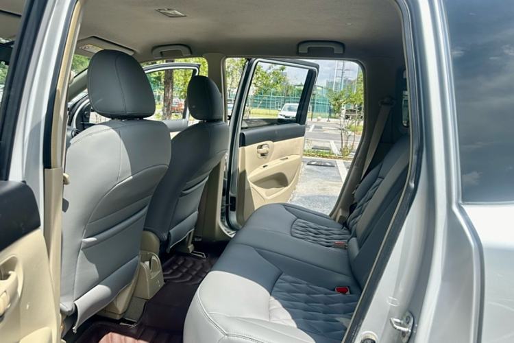 Used Nissan Livina 2015 1.6XE CVT Comfort Edition Interior 10