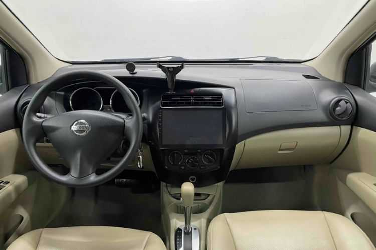 Used Nissan Livina 2015 1.6XE CVT Comfort Edition Interior 2