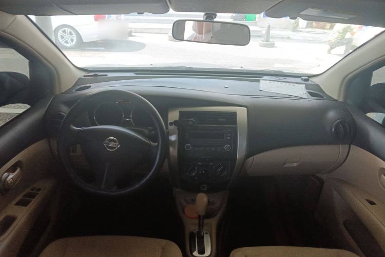 Used Nissan Livina 2015 1.6XE CVT Comfort Edition Interior 3