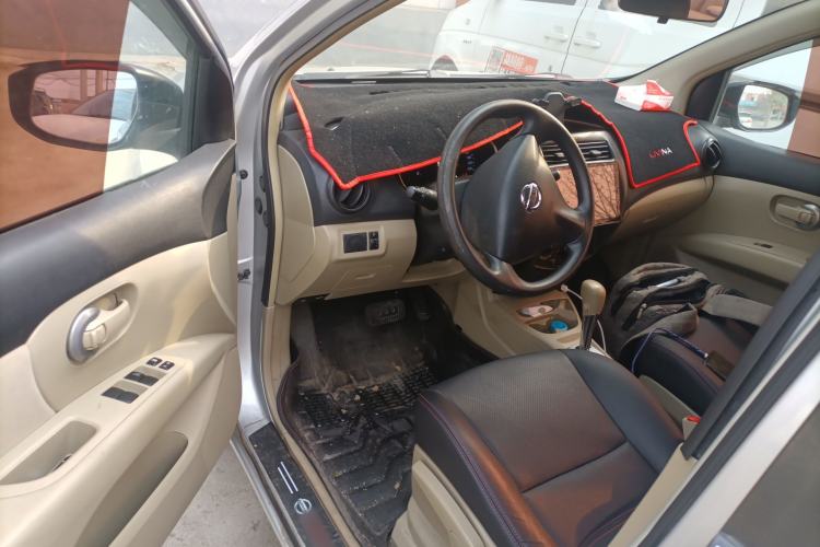 Used Nissan Livina 2015 1.6XE CVT Comfort Edition Interior 3