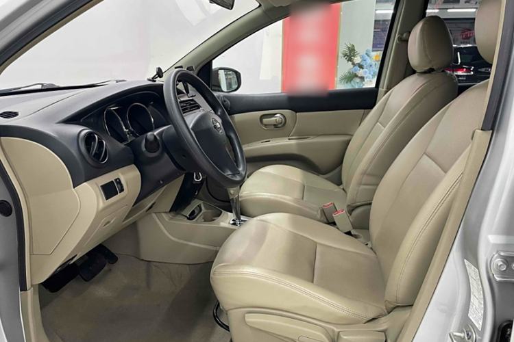 Used Nissan Livina 2015 1.6XE CVT Comfort Edition Interior 3