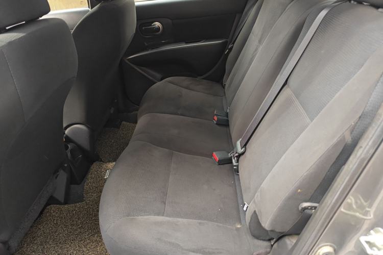 Used Nissan Livina 2015 1.6XE CVT Comfort Edition Interior 4
