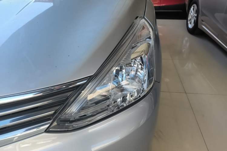 Used Nissan Livina 2015 1.6XE CVT Comfort Edition Left Front Headlight