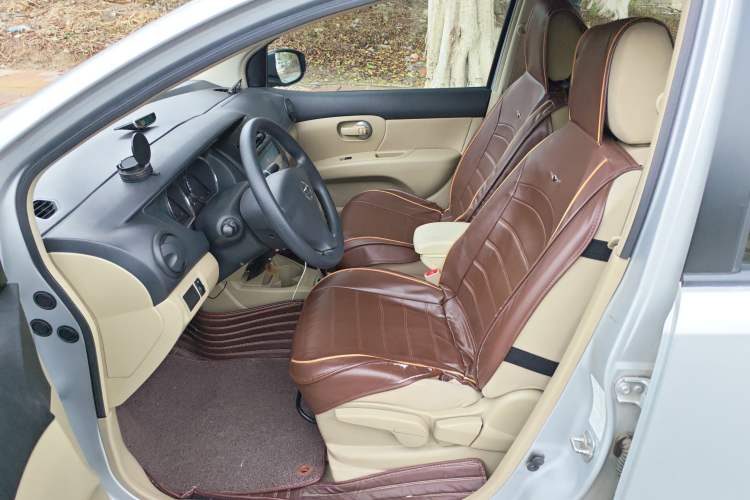 Used Nissan Livina 2015 1.6XE CVT Comfort Edition Left Front Seat
