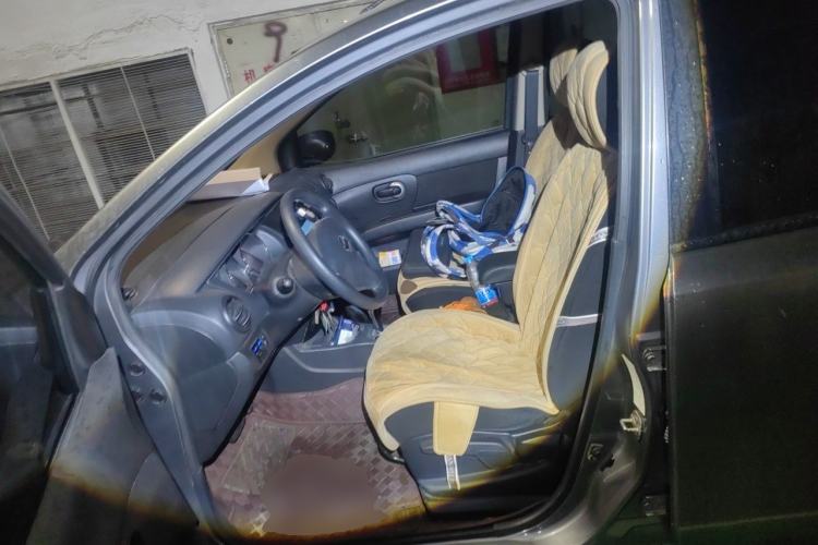 Used Nissan Livina 2015 1.6XE CVT Comfort Edition Left Front Seat