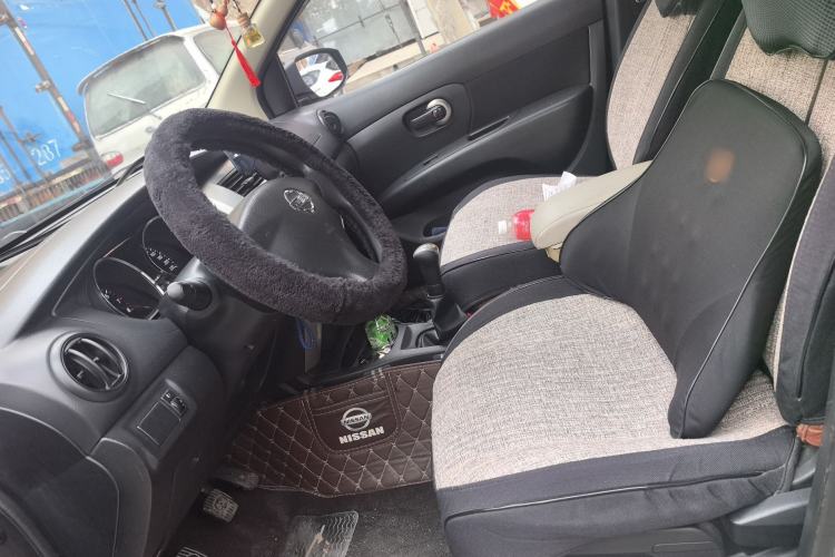 Used Nissan Livina 2015 1.6XE Manual Comfort Edition Left Front Seat