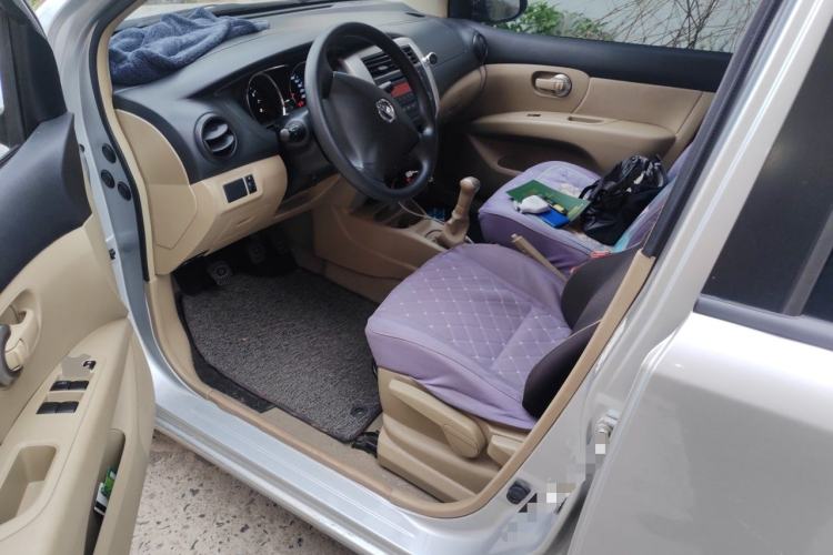 Used Nissan Livina 2015 1.6XE Manual Comfort Edition Left Front Seat