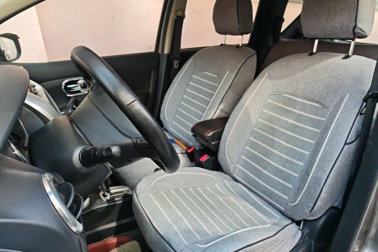 Used Nissan Livina 2015 1.6XE CVT Comfort Edition Left Front Seat