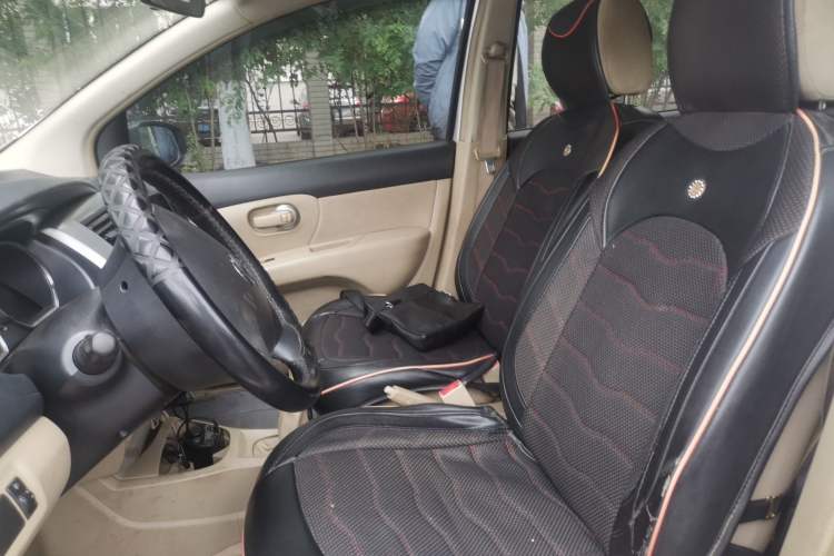 Used Nissan Livina 2015 1.6XE Manual Comfort Edition Left Front Seat