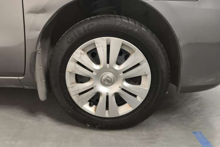 Used Nissan Livina 2015 1.6XE CVT Comfort Edition Left Front Wheel Hub